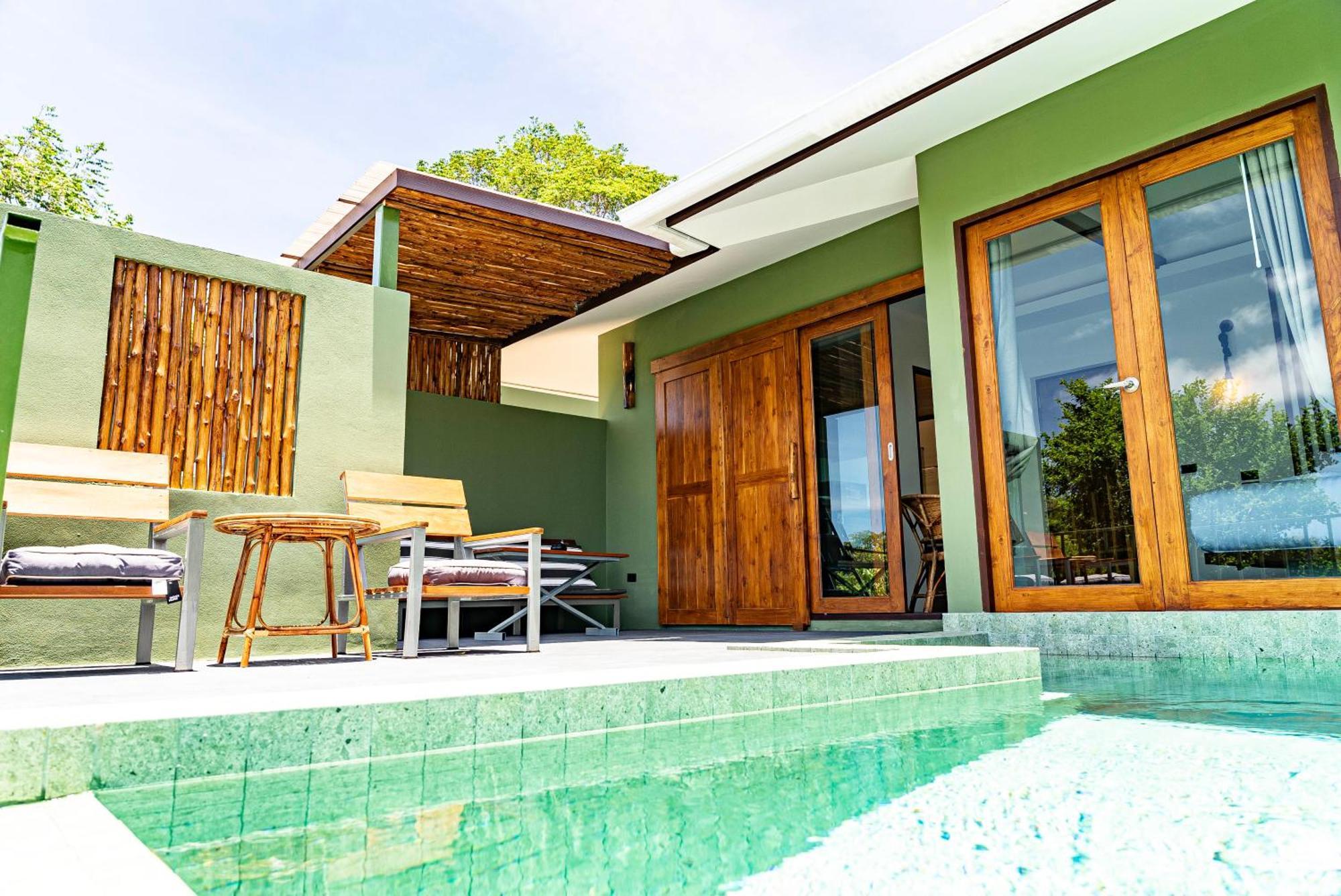 Resort Mae Ya 4*