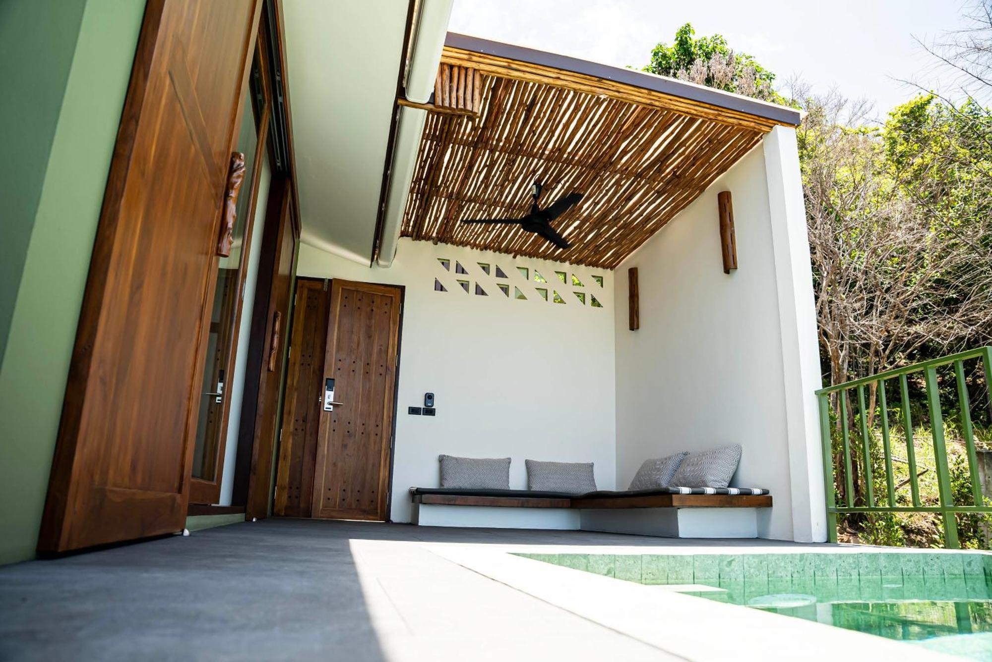 Mae Ya Resort 4*