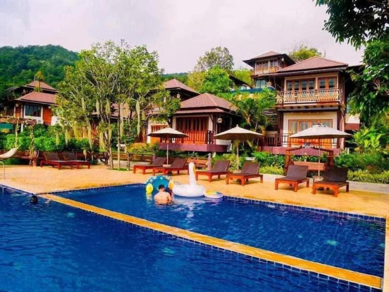 Villa Puteri Lanta Family Villas *