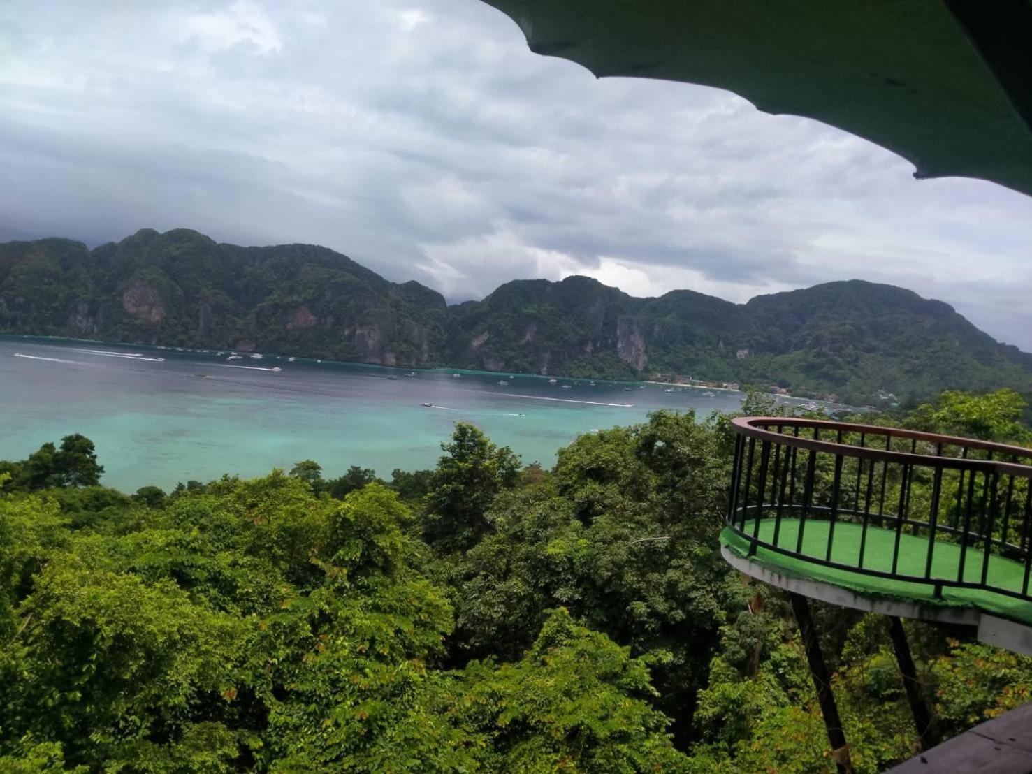 Hotel Mountain Sha Certified Phi Phi Don