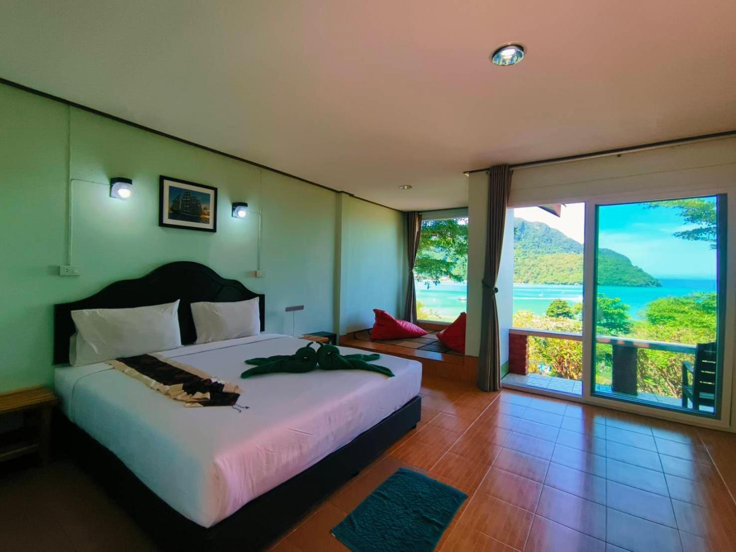 Phi Phi View Point Hotel 2*