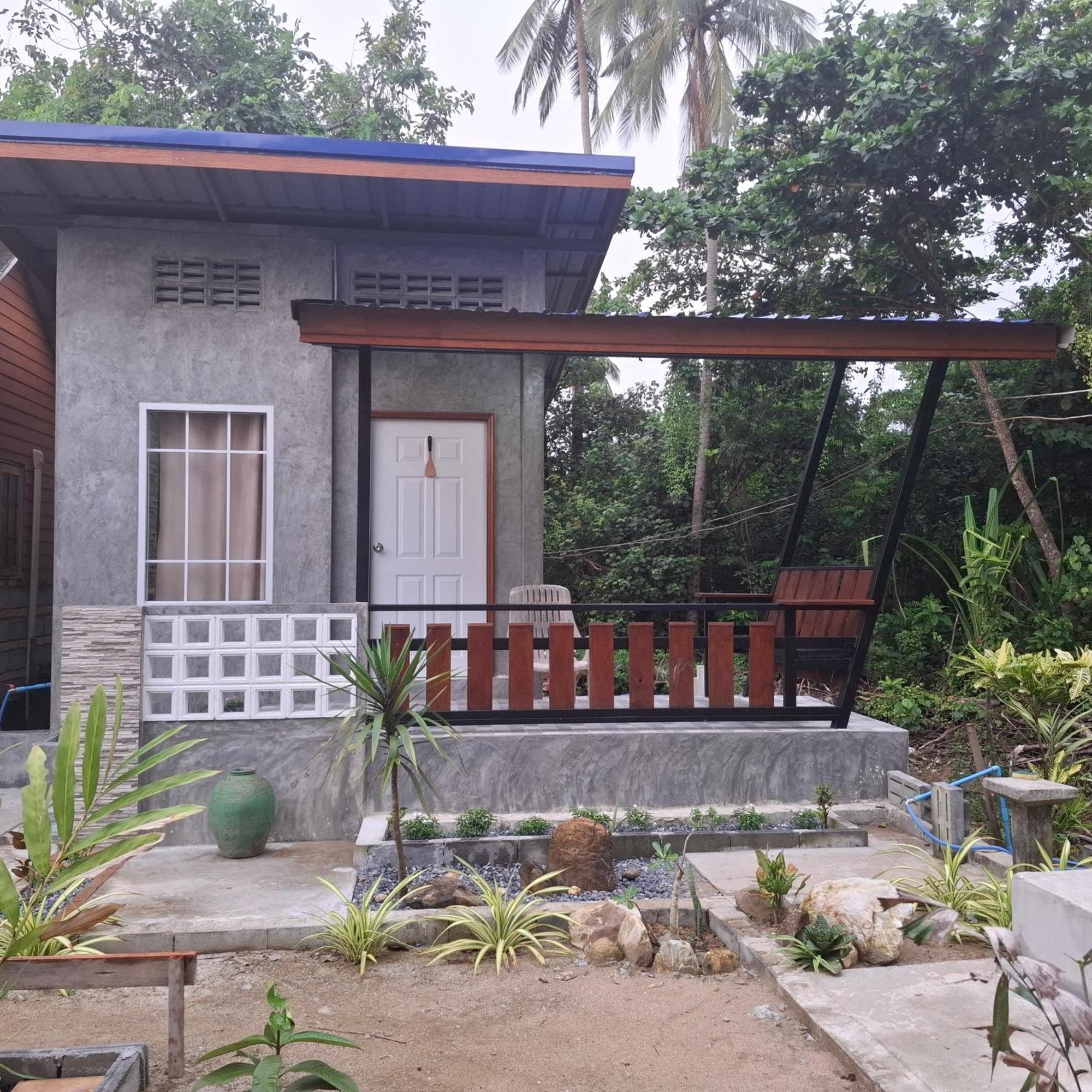 Lanta Valom Buri Chalet
