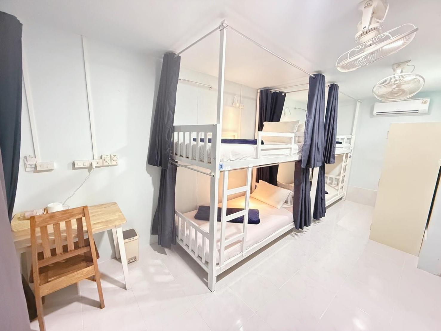 Dee Dee Sea Front Albergue