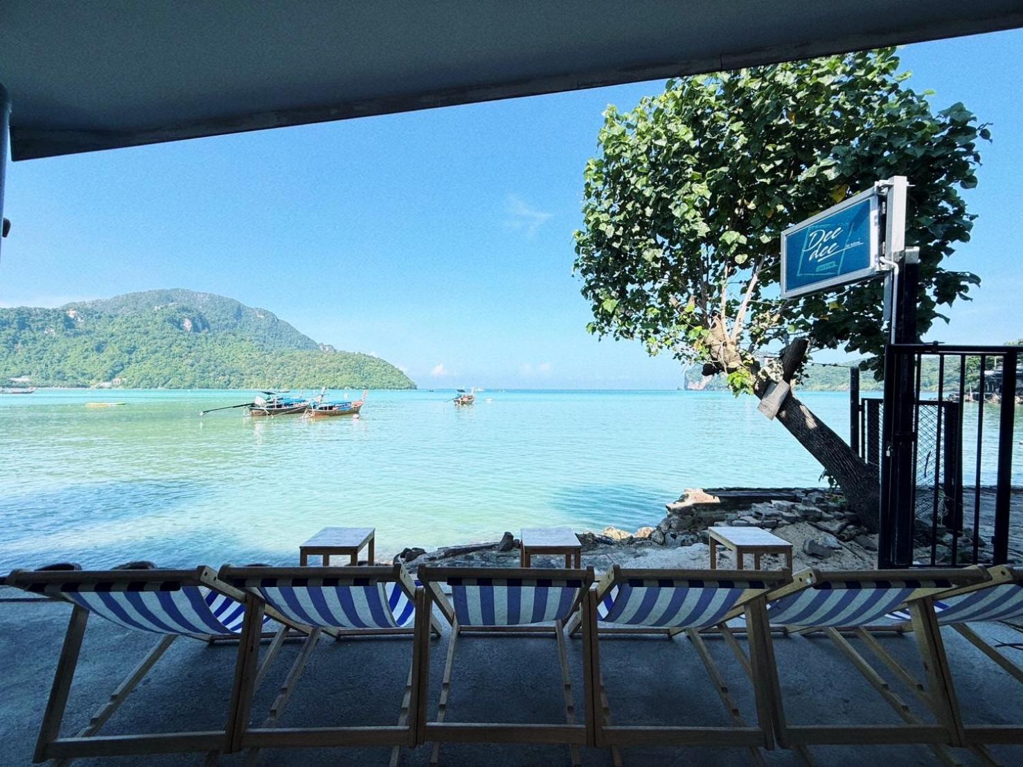 Dee Dee Sea Front Phi Phi Don