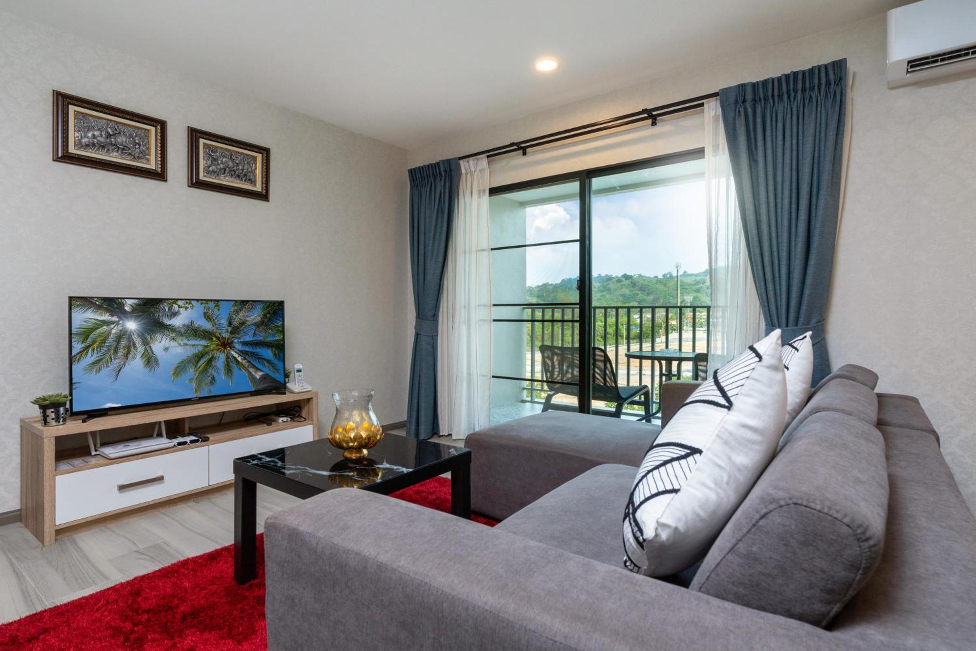 The Title Residencies Naiyang Pool View *