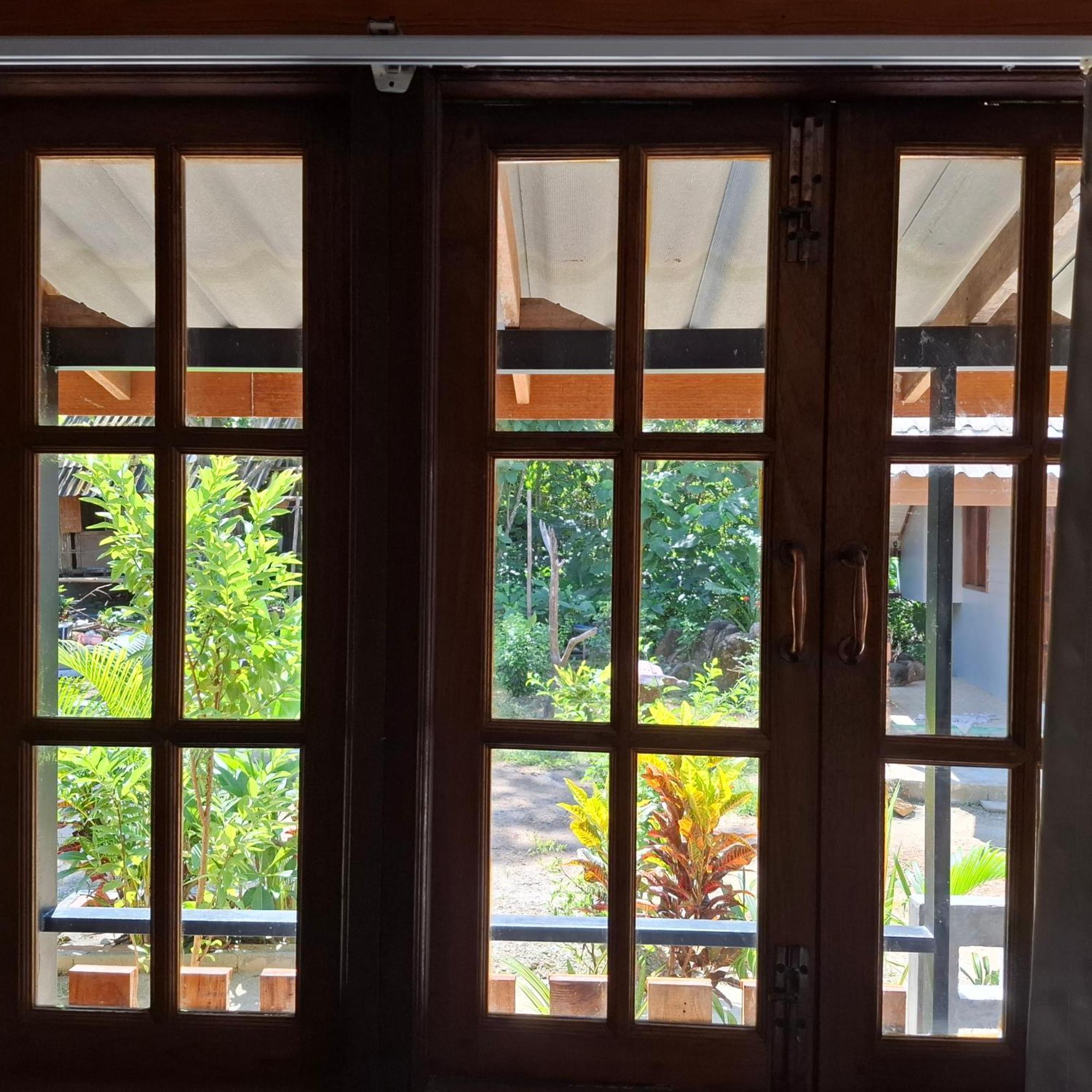 Lanta Valom Buri * Koh Lanta
