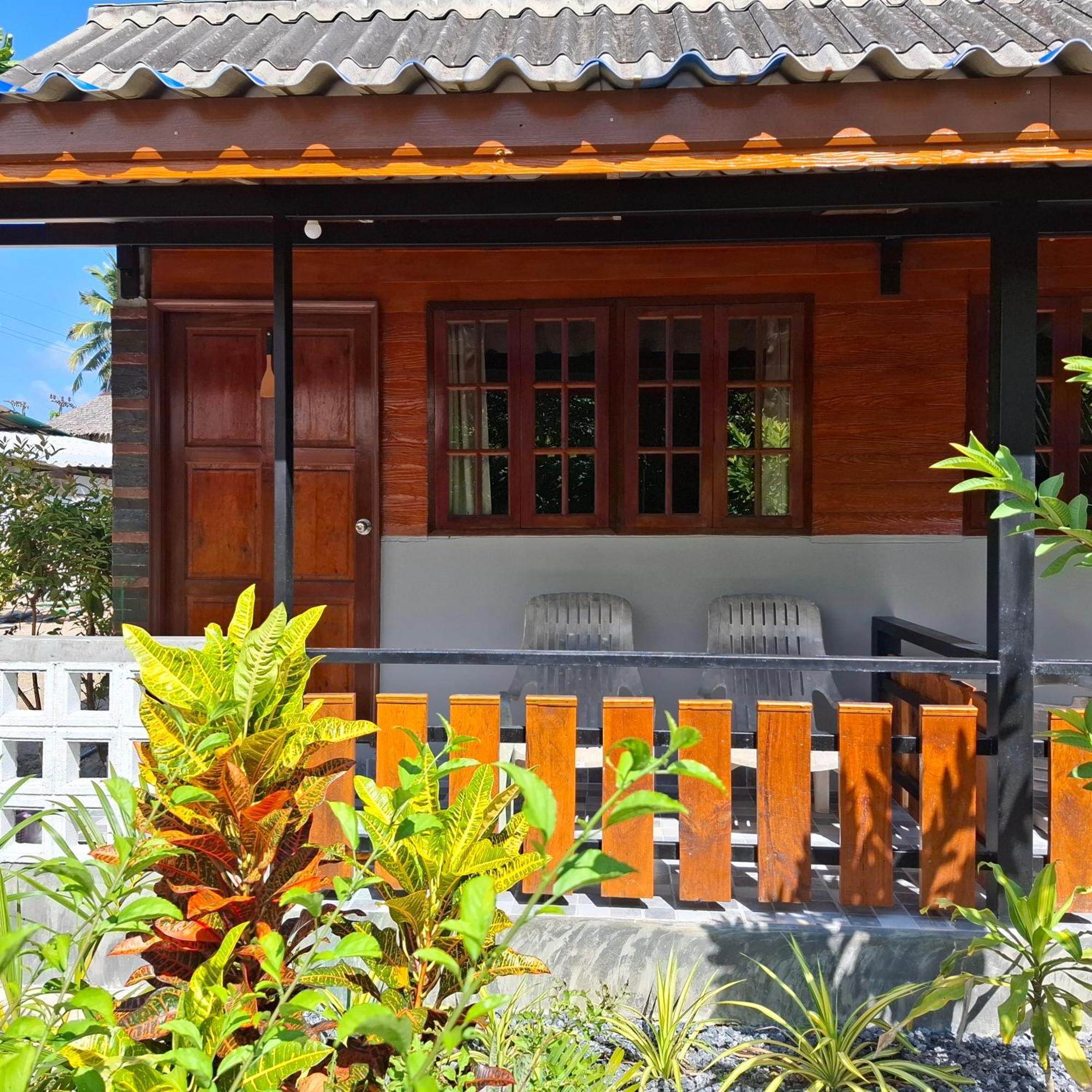Chalet Lanta Valom Buri *