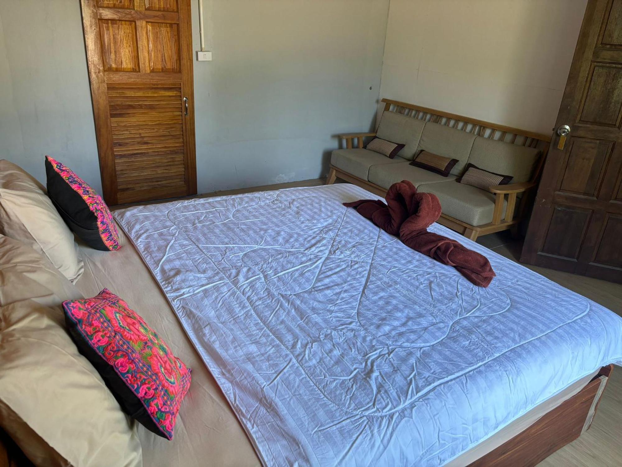 Tonmai Suites 2*
