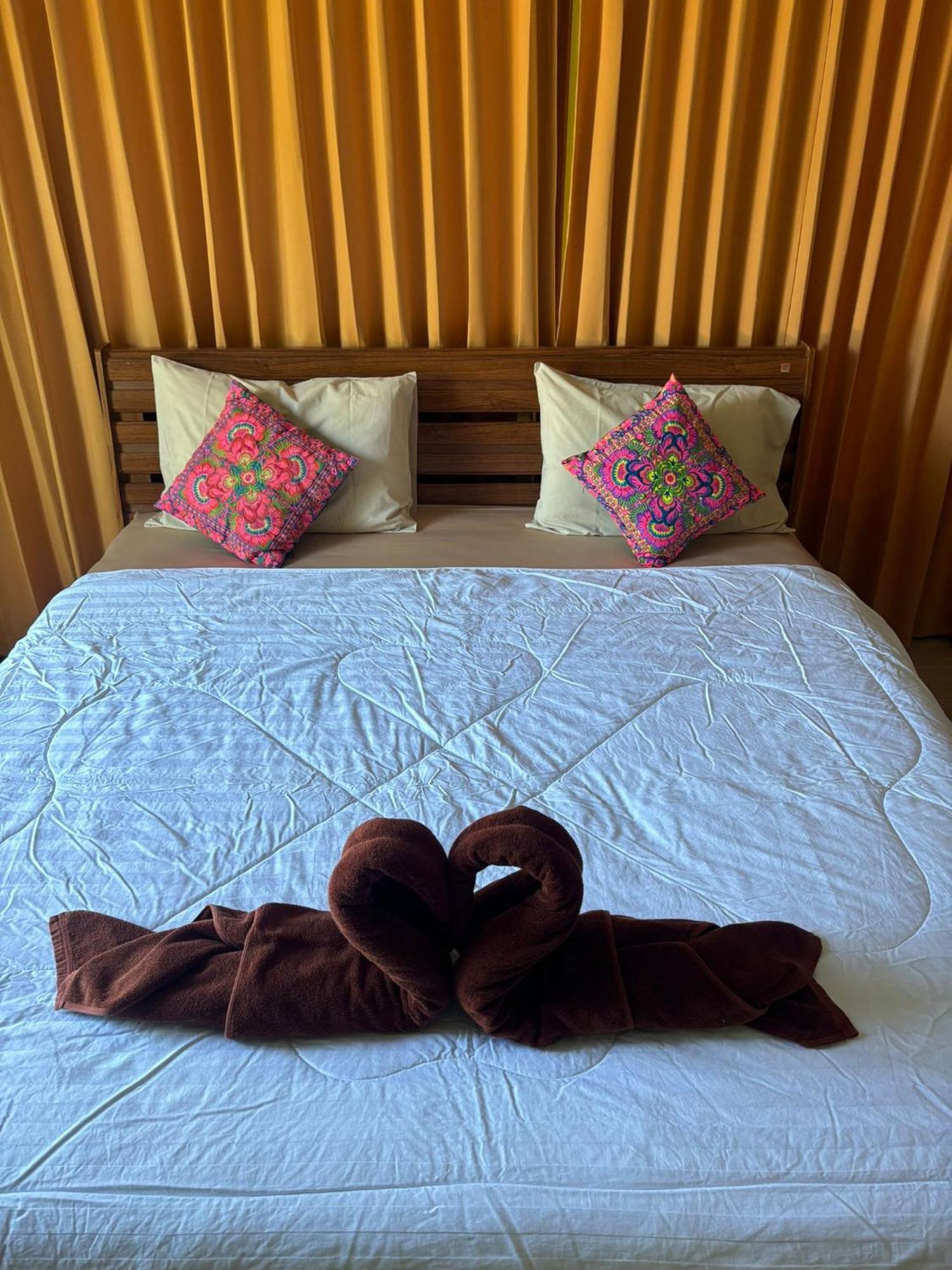 Tonmai Suites Guest house 2*