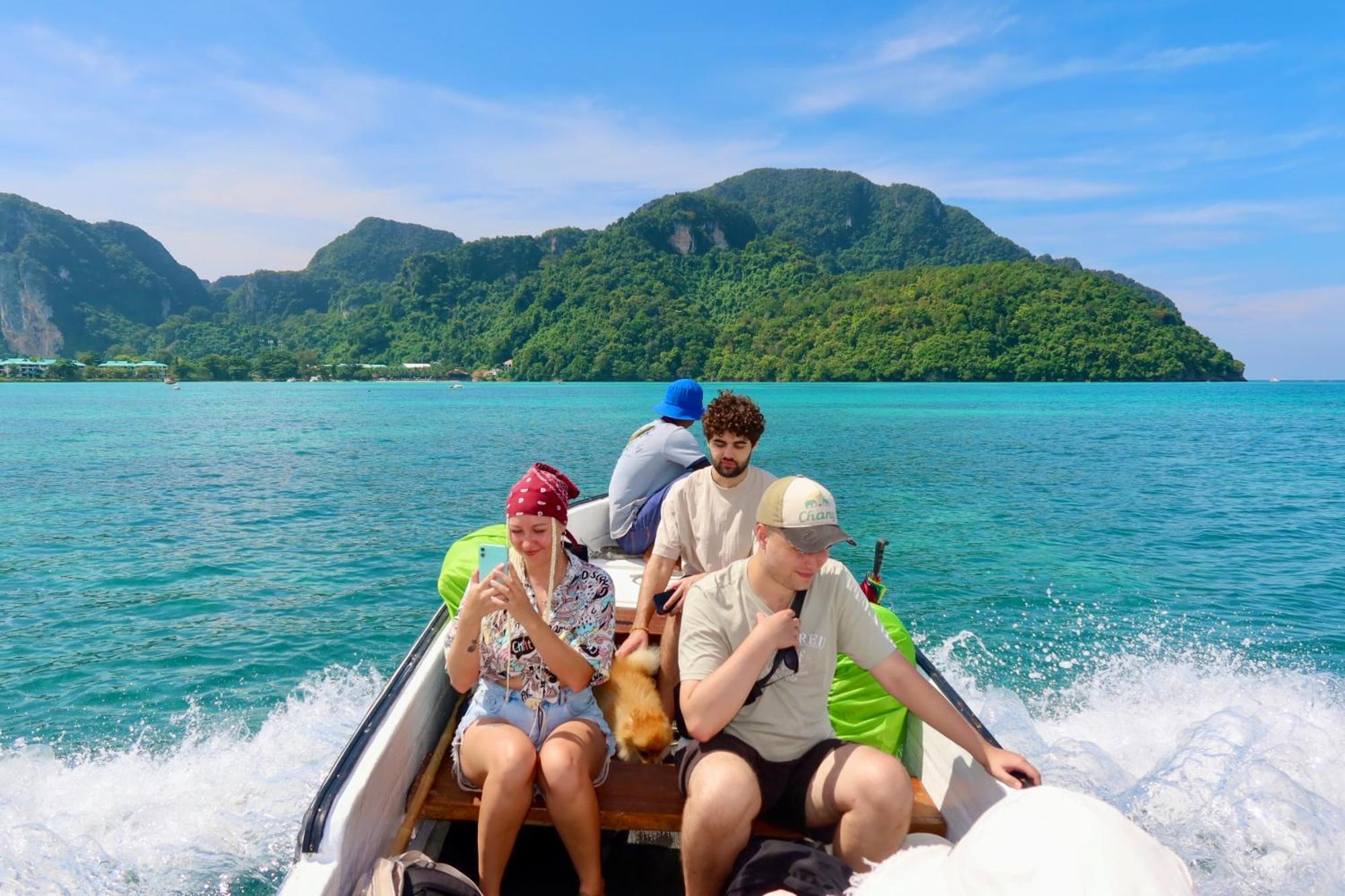 Resort Sea Sky Phi Phi Don
