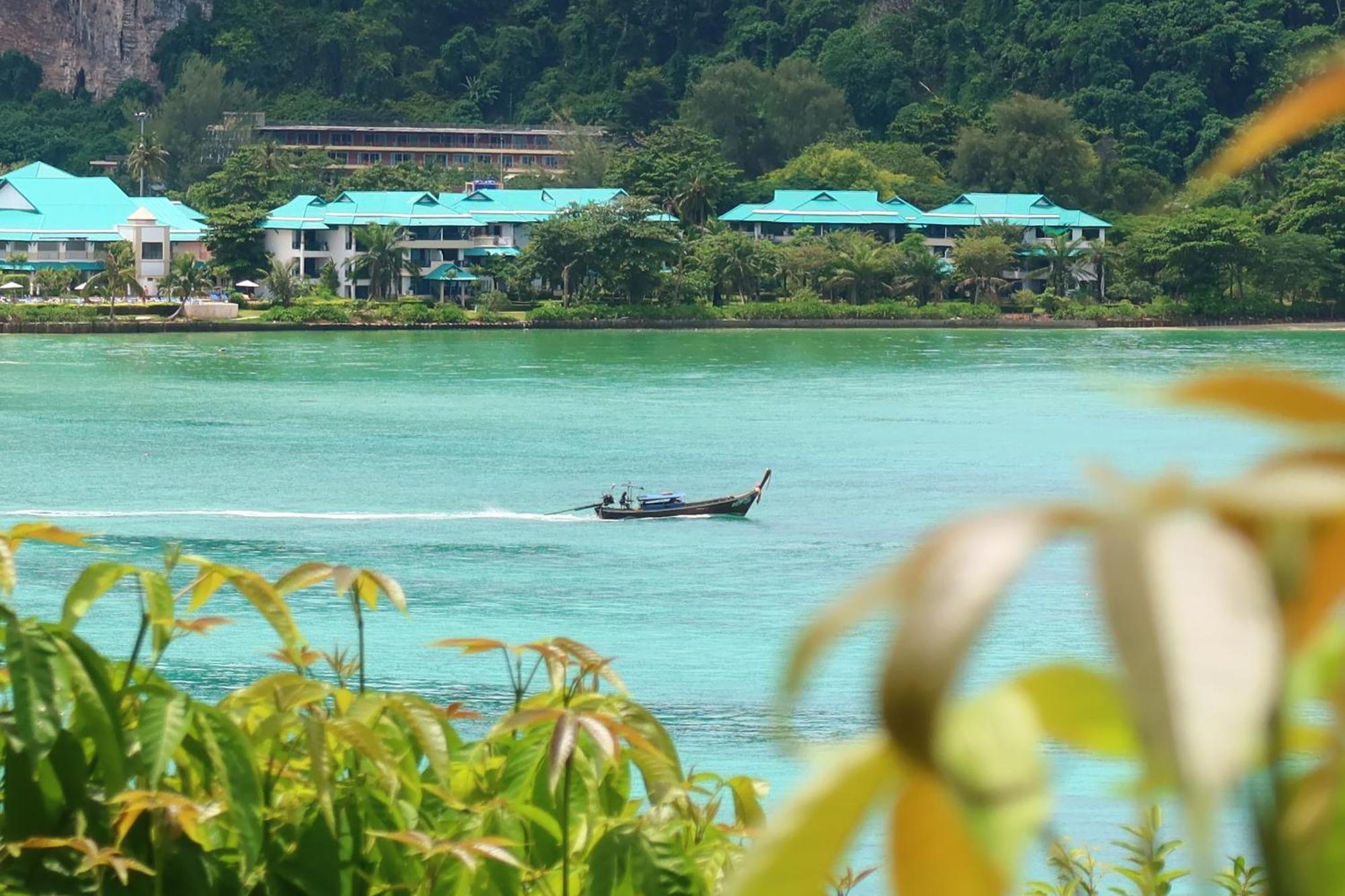 Resort Sea Sky