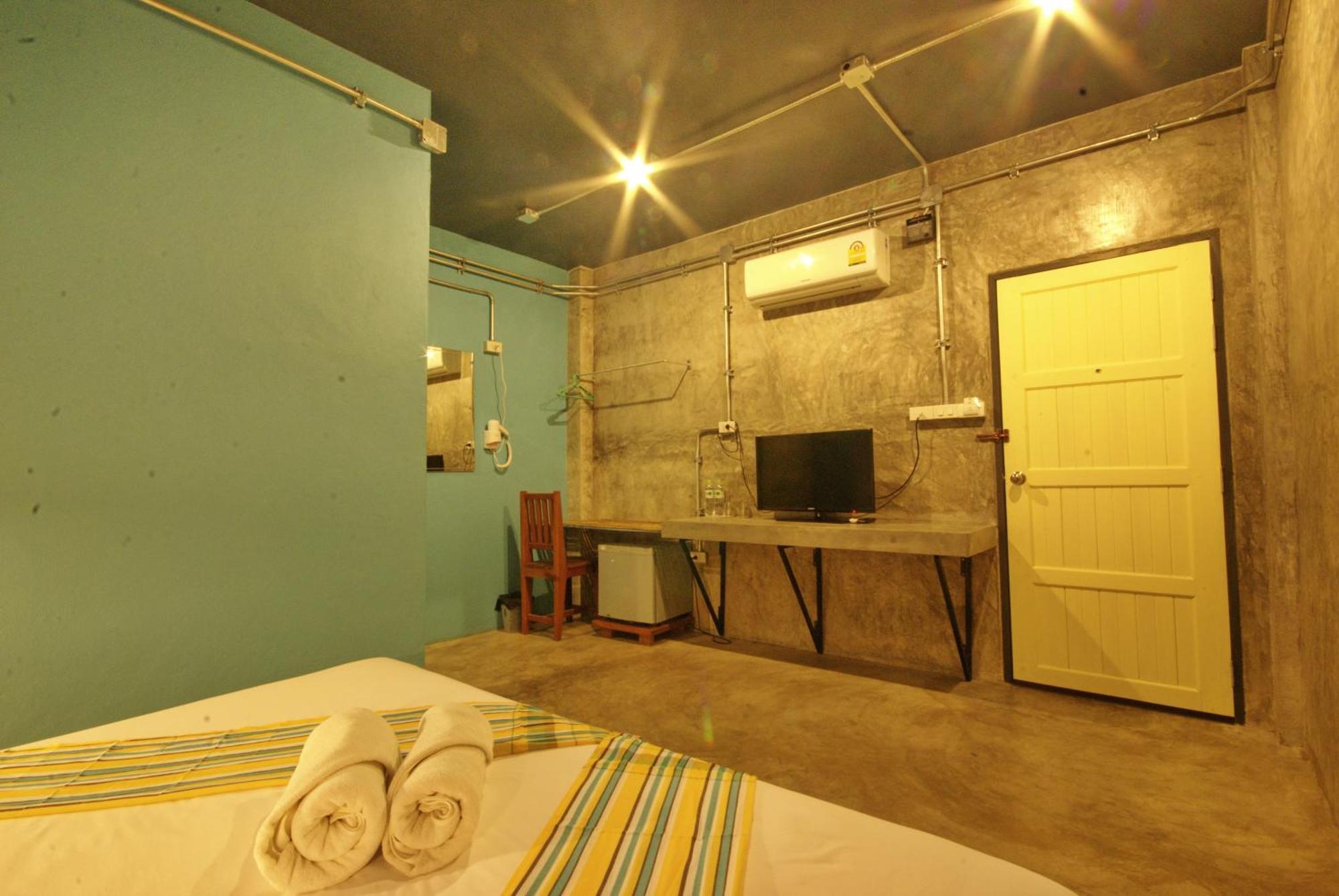 Seabox Khaolak