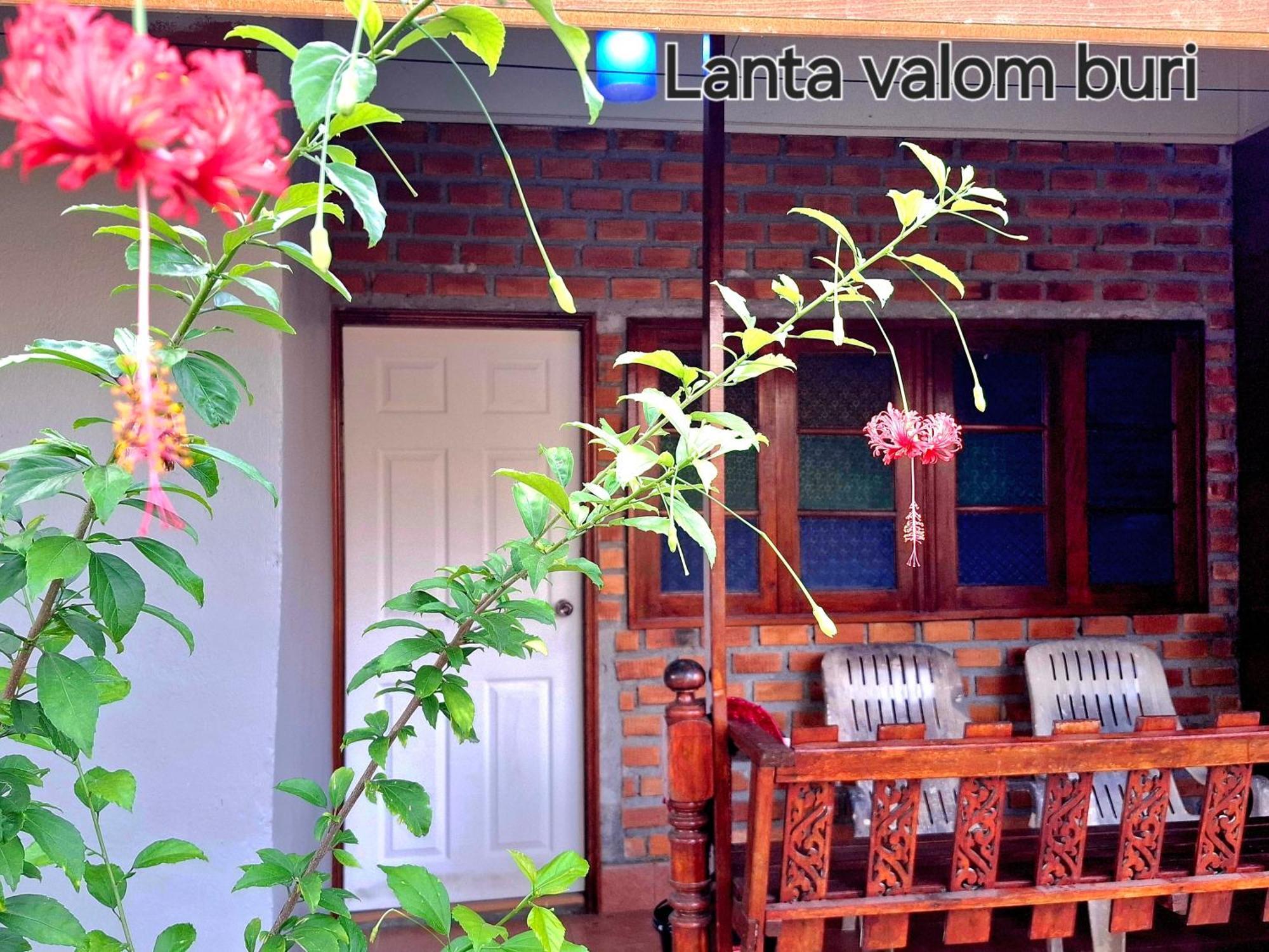 Lanta Valom Buri Koh Lanta