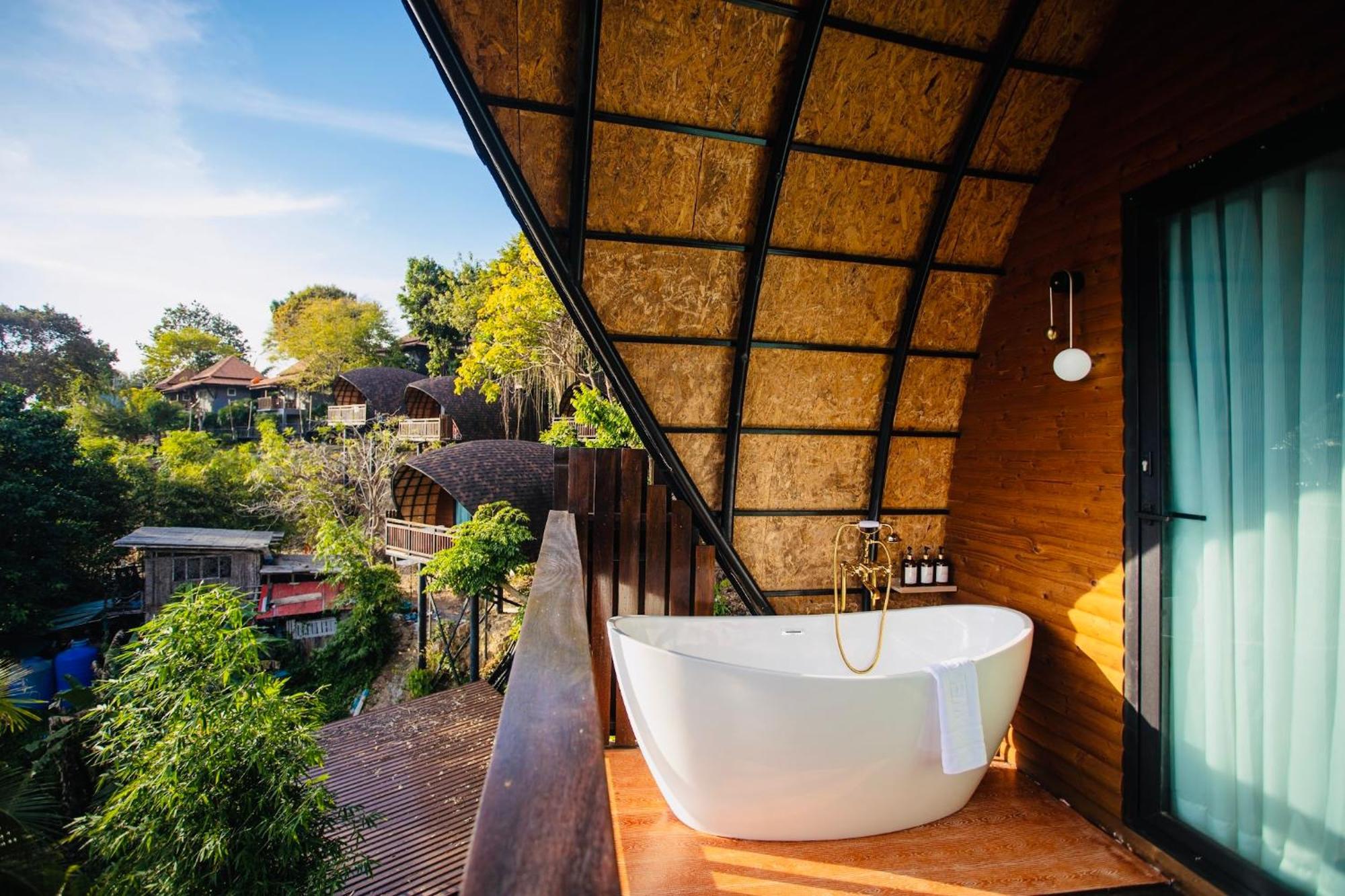Resort Bakantiang 3*