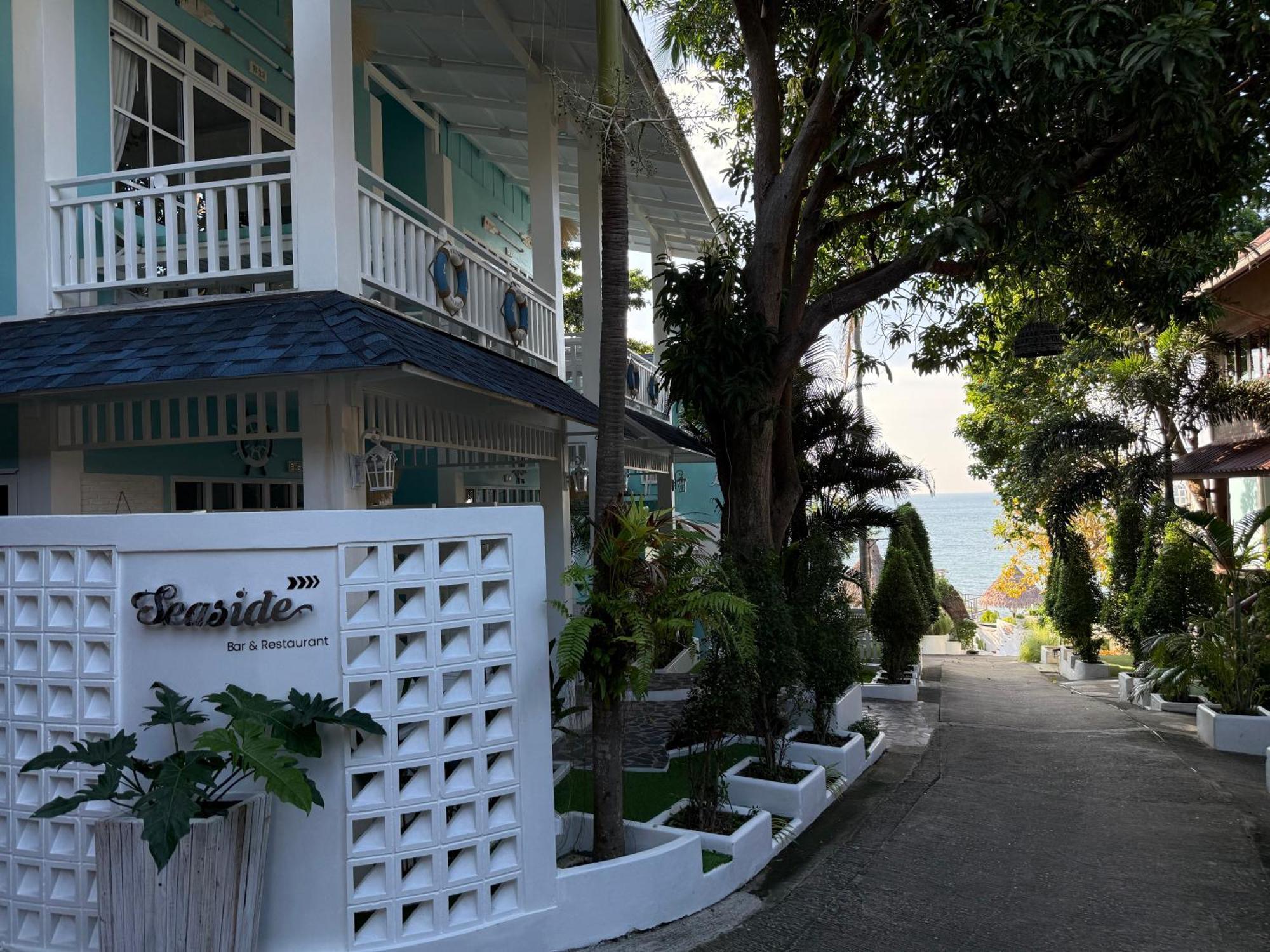 Dd Hut Resort