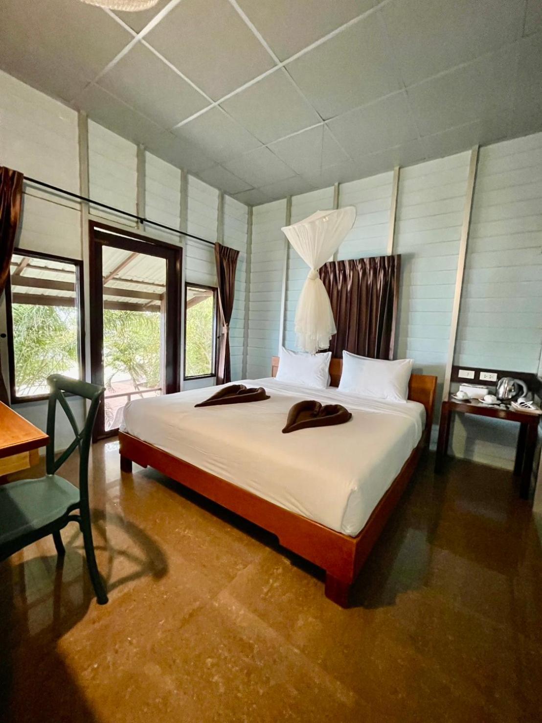 Private Bed & Breakfast *
