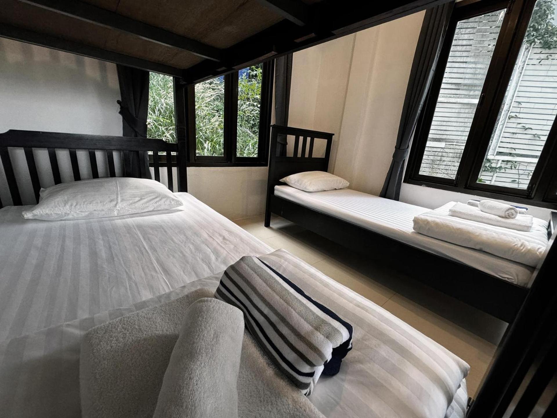 Seaview Garden Apartment
