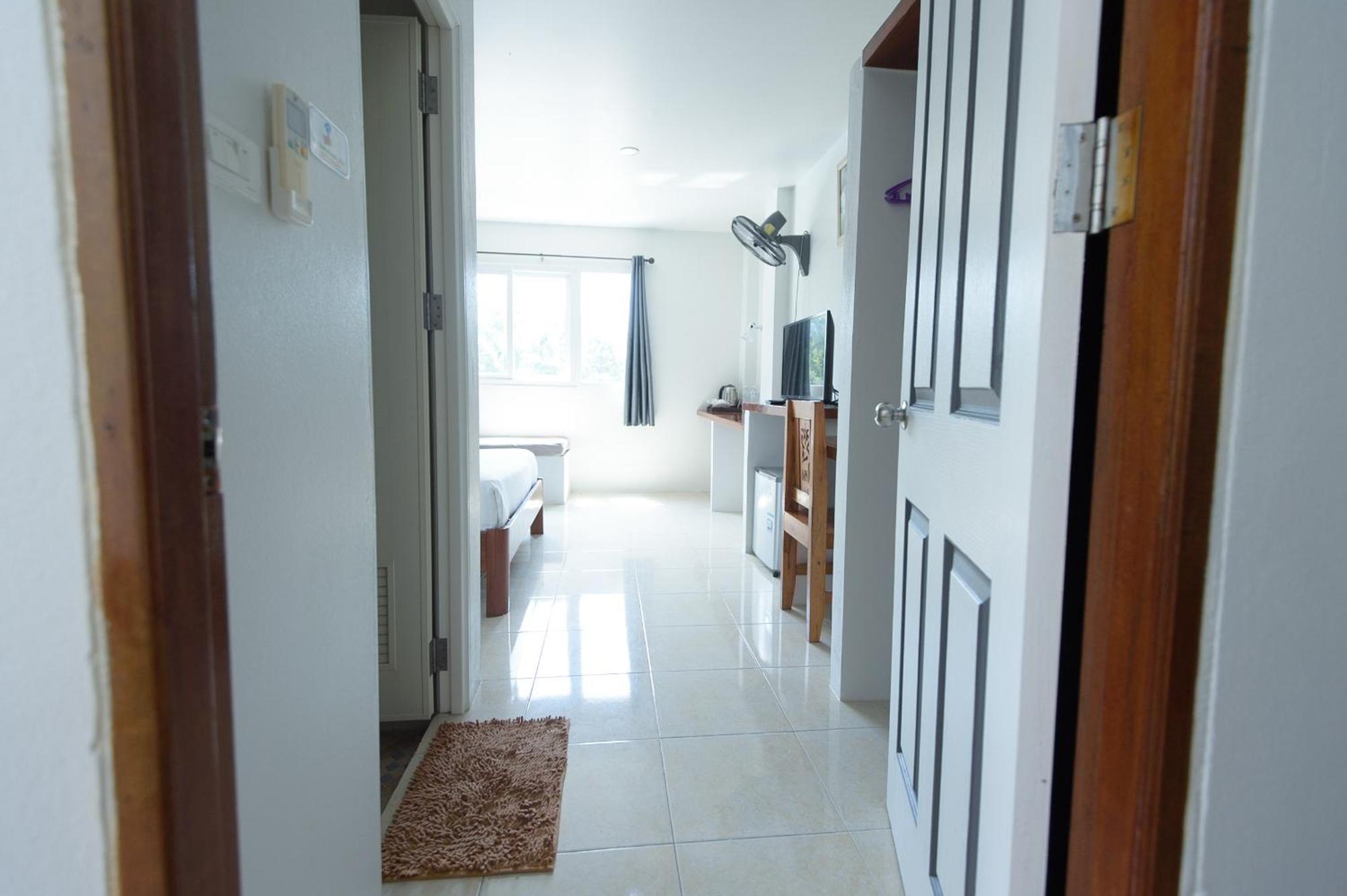 Hostel Lucky House