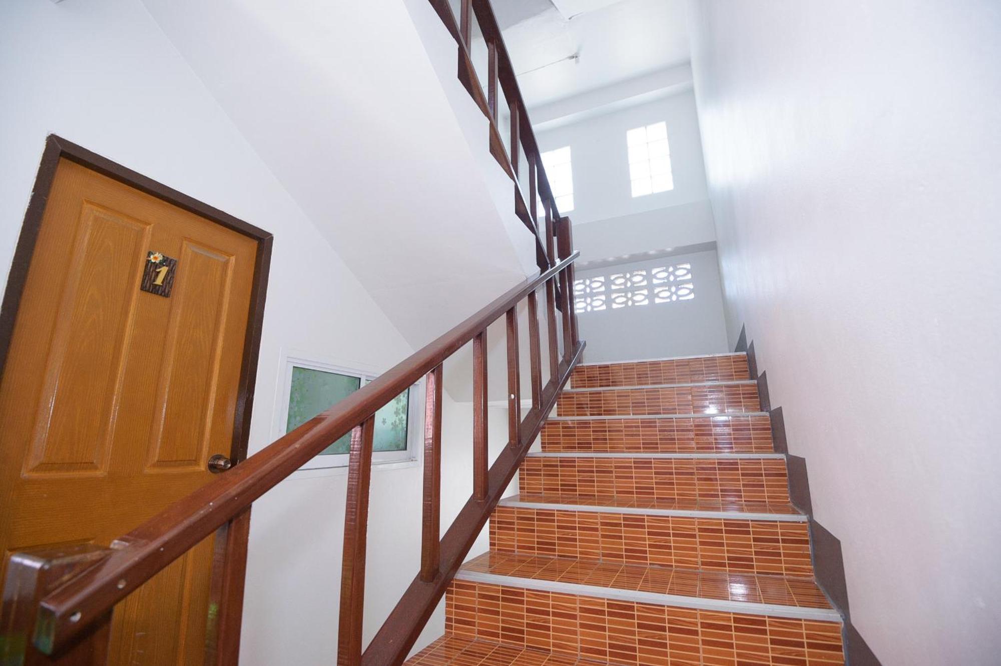 Hostel Lucky House