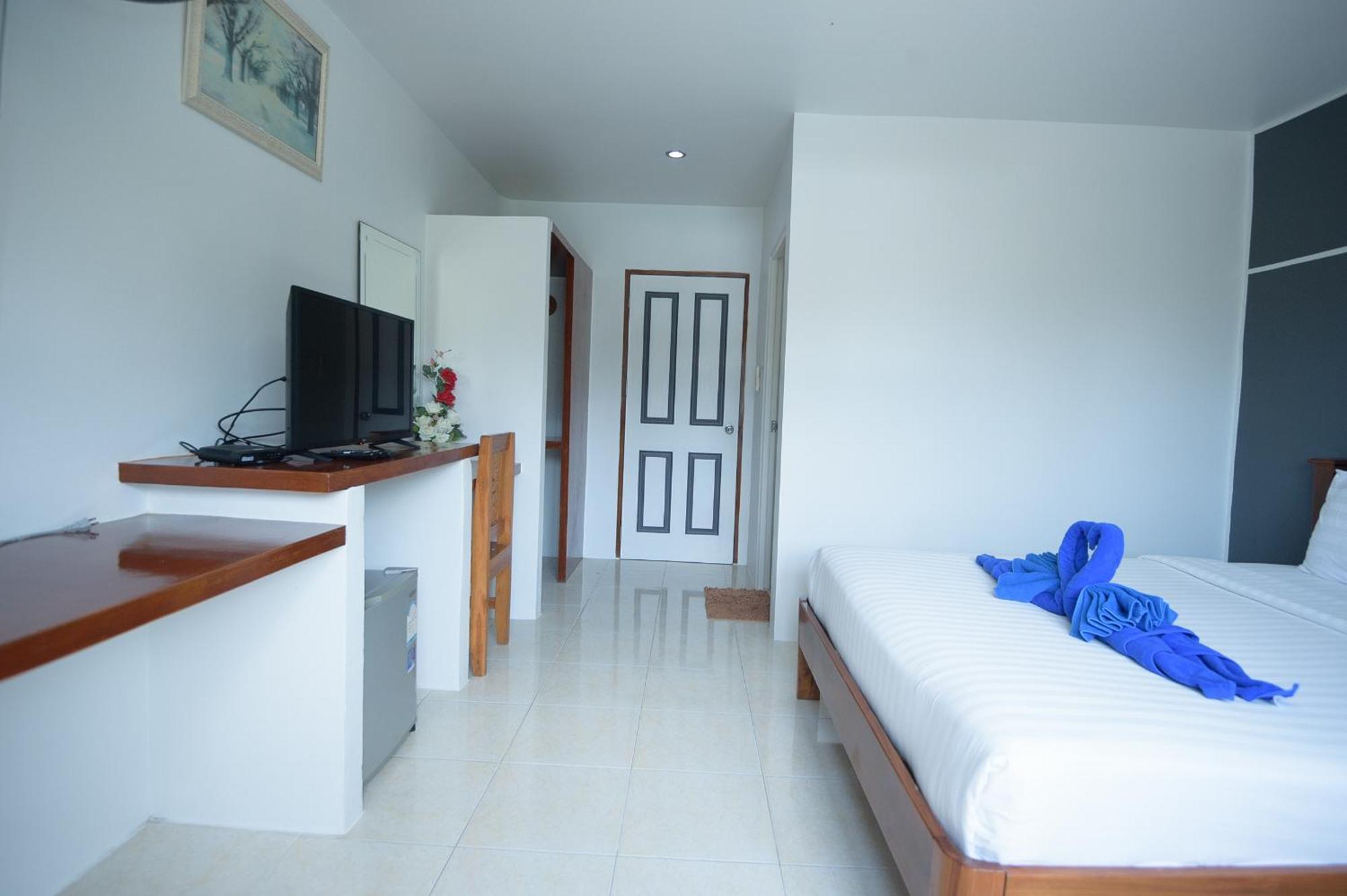Lucky House Hostel *