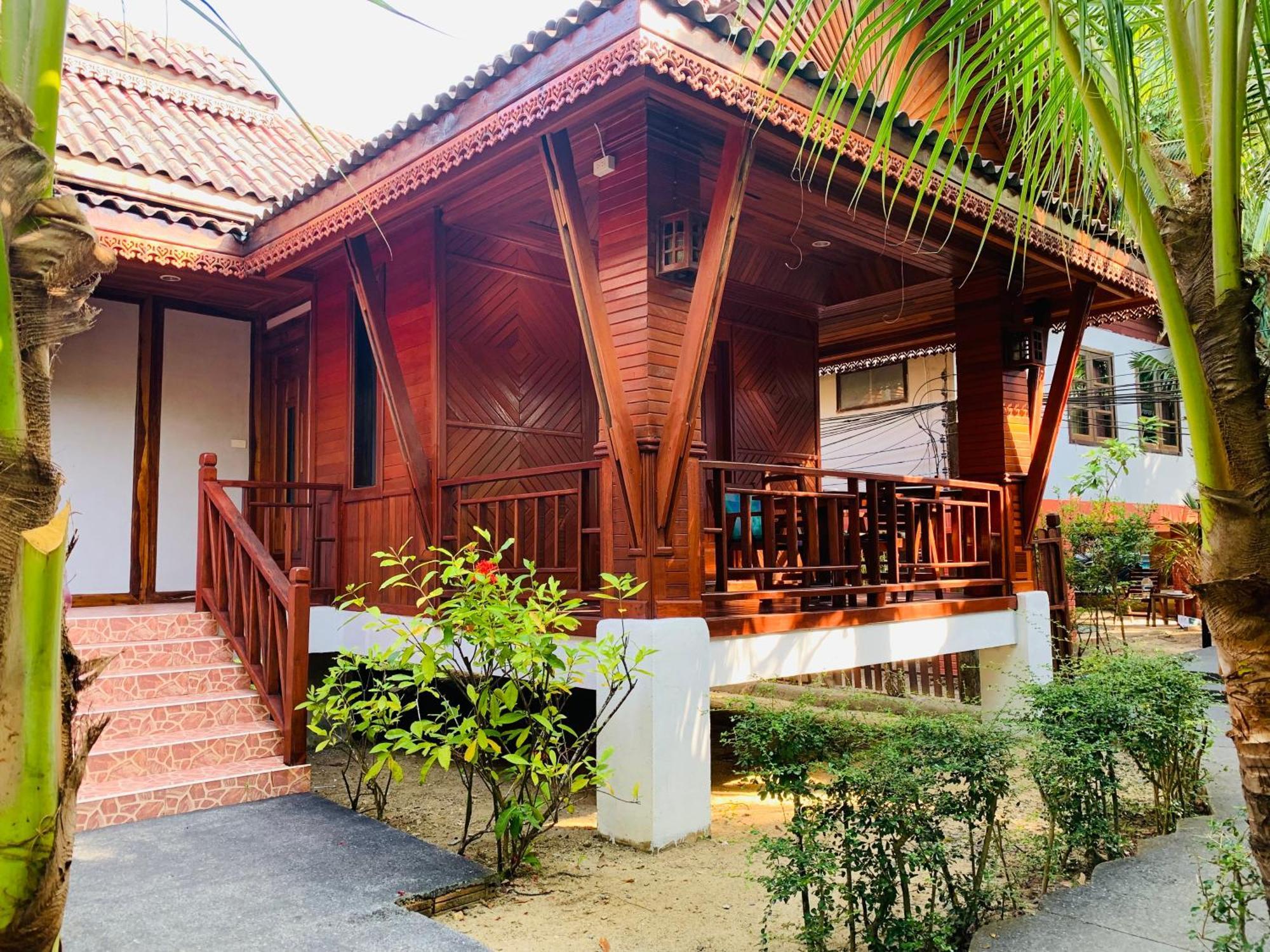 Sangsawan Palace Khaolak