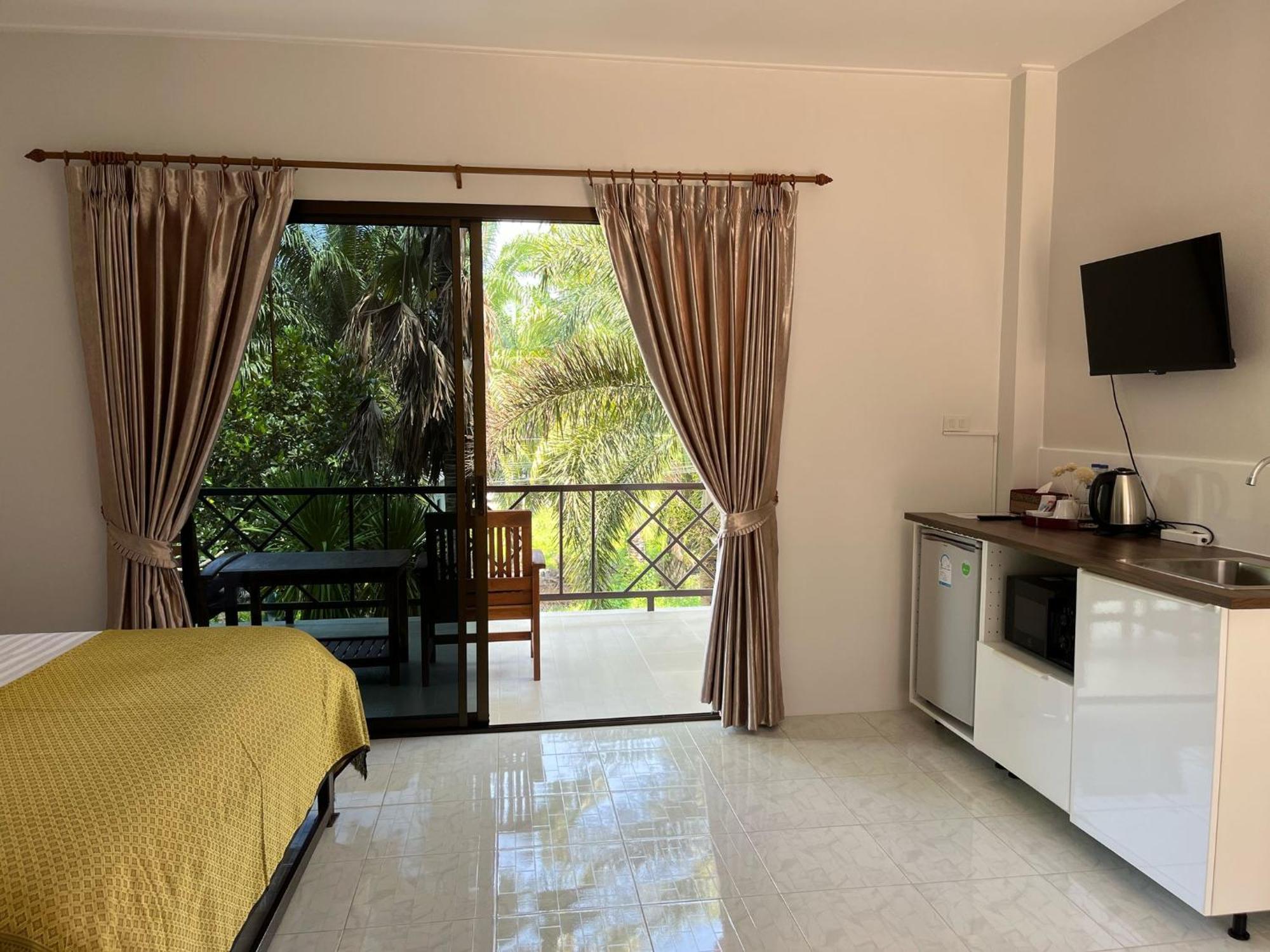 Sawasdee & Pool Holiday home