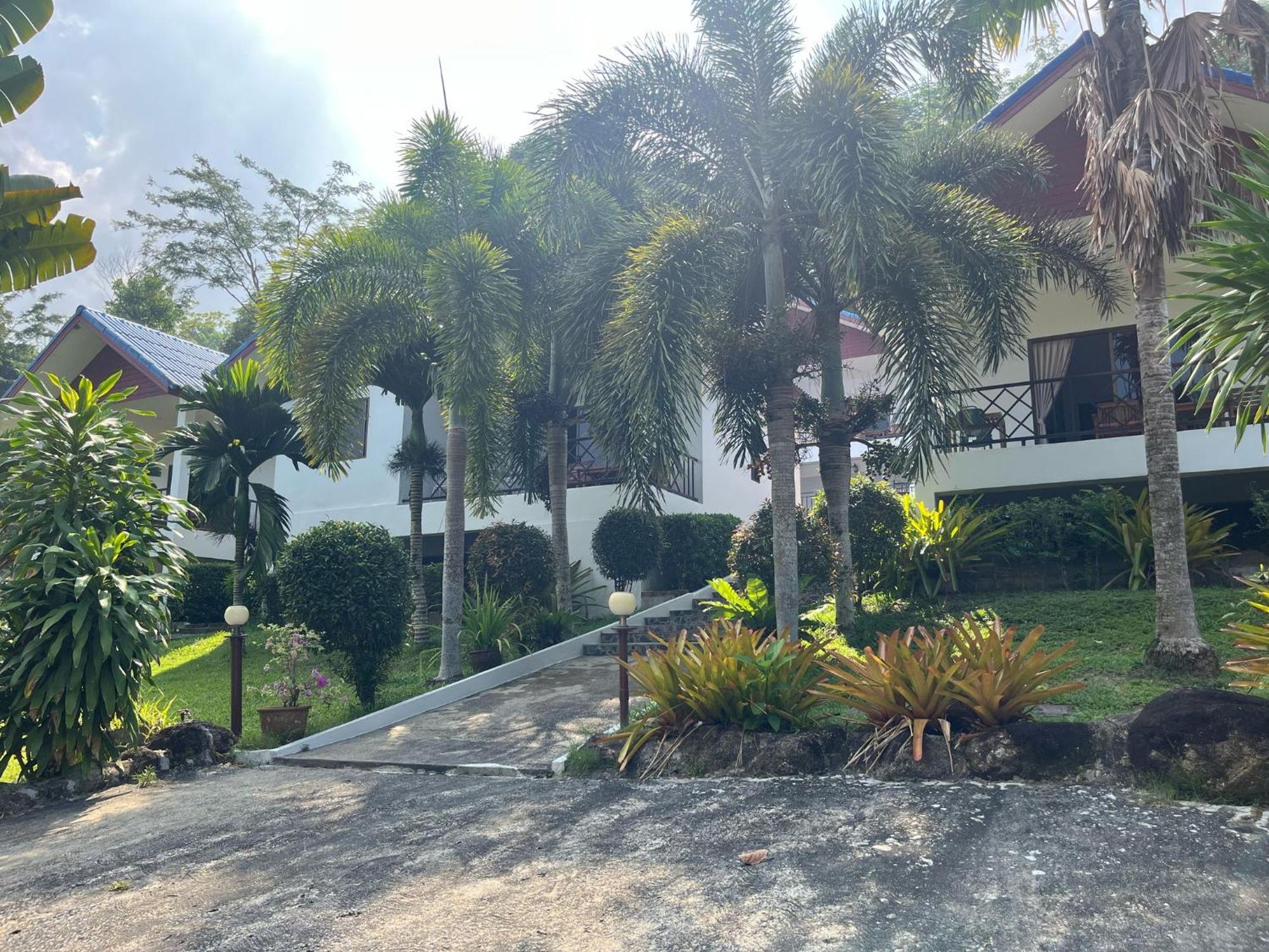 Sawasdee & Pool Khao Lak