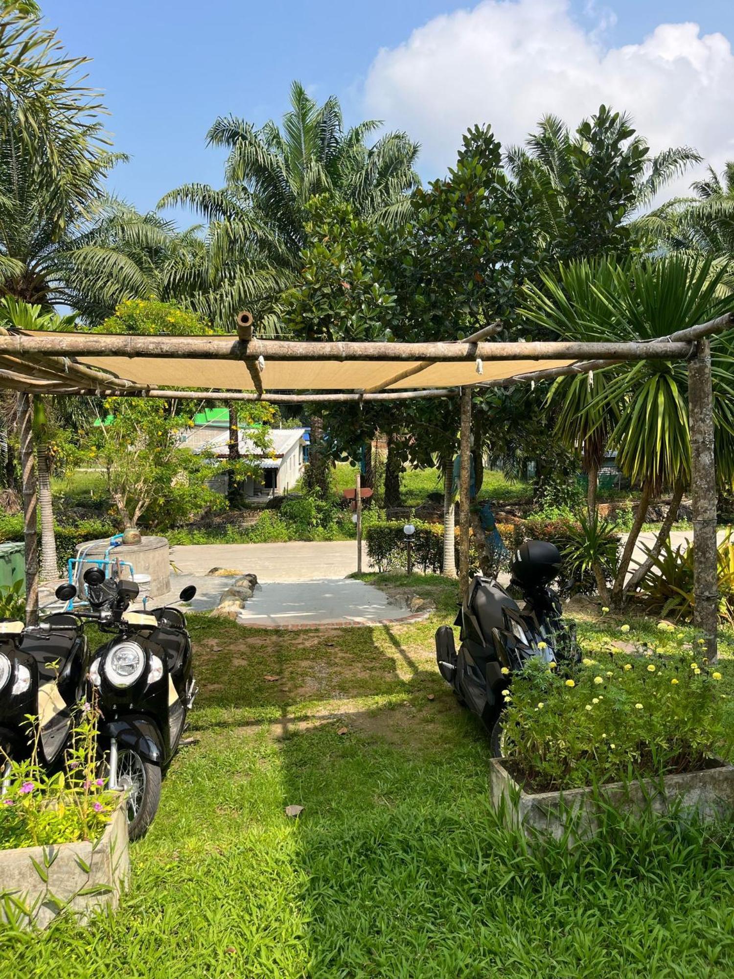 Sawasdee & Pool Holiday home *