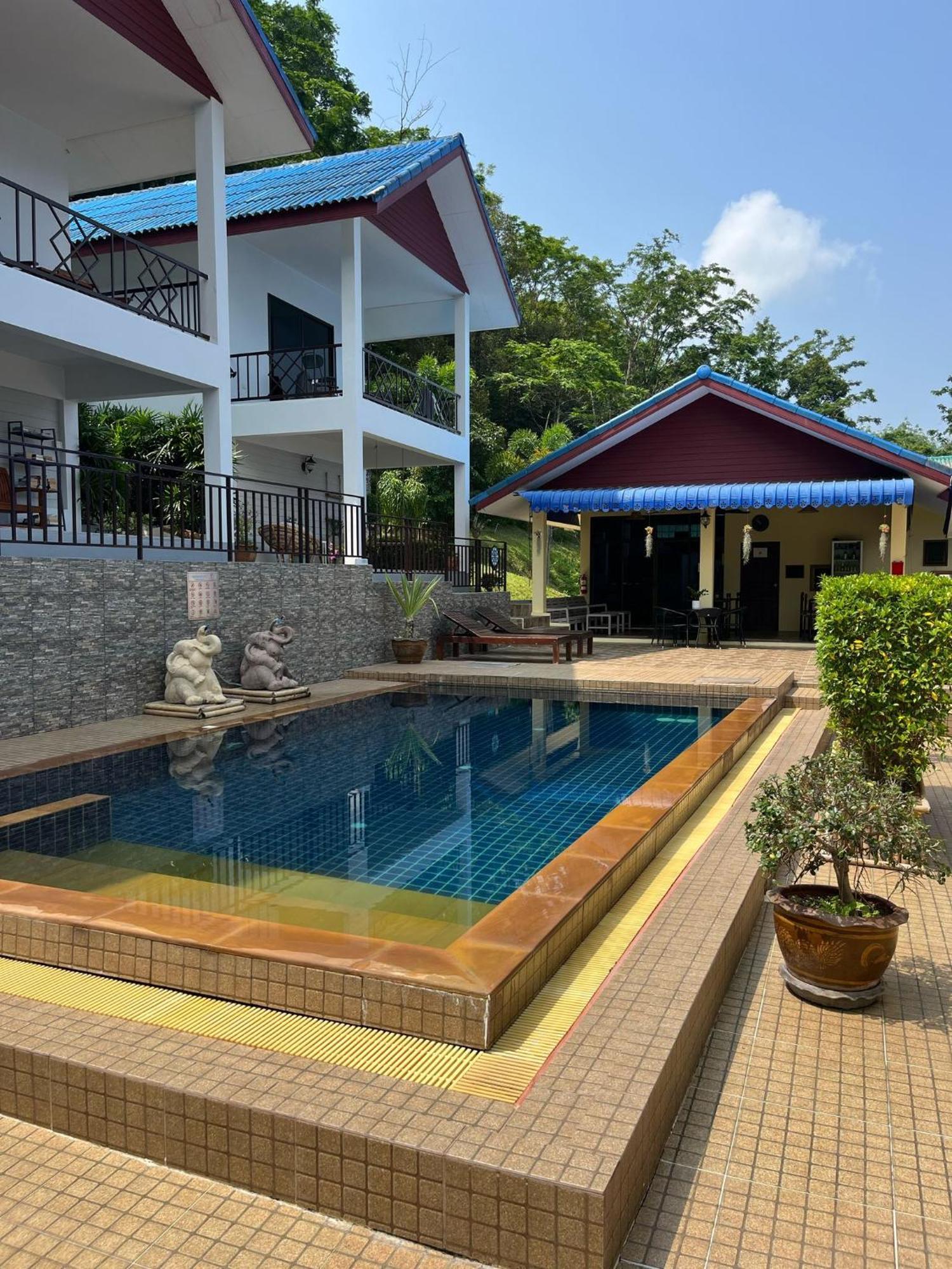 Sawasdee & Pool Khao Lak