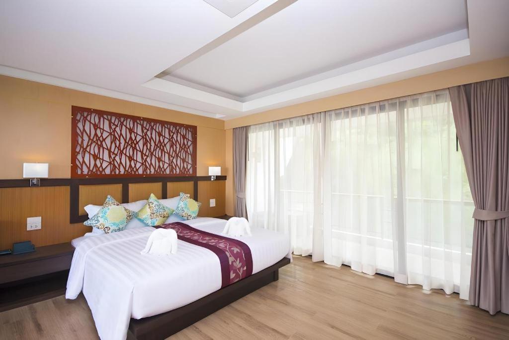Hip Hotel