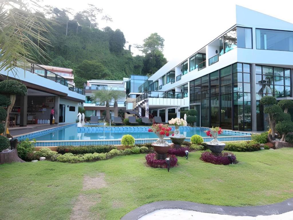 Hotel Hip 3*