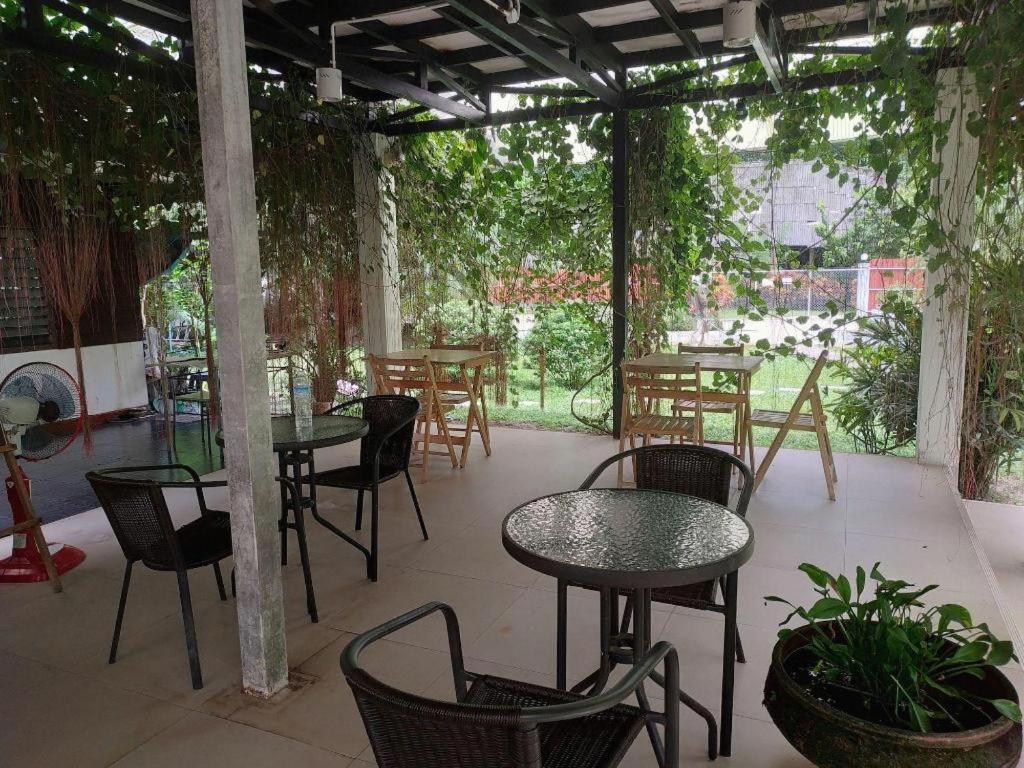 V Valley Resort 4*