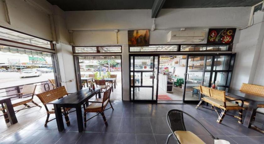 Hometel 2* Krabi