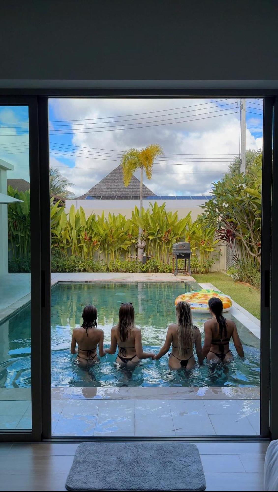 La Phuket Pool *