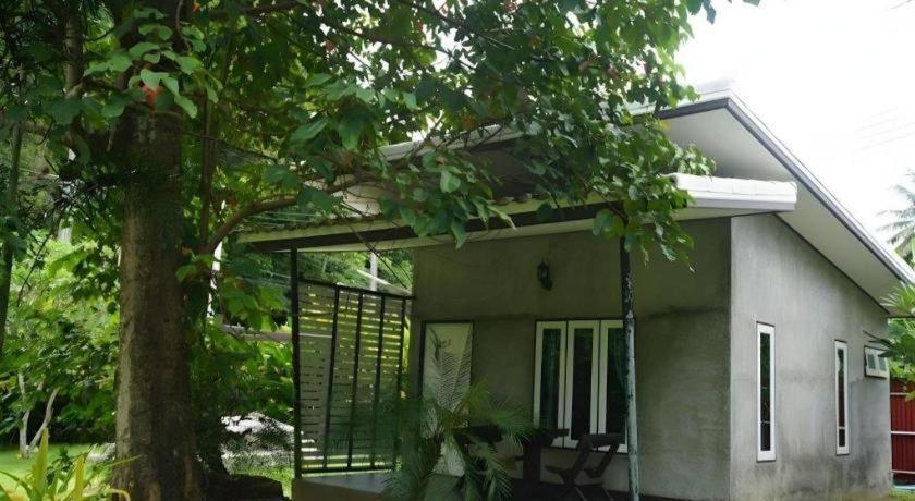 V Valley Resort 4*