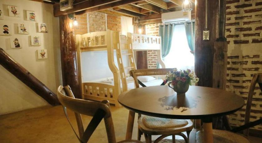 Loghome Boutique