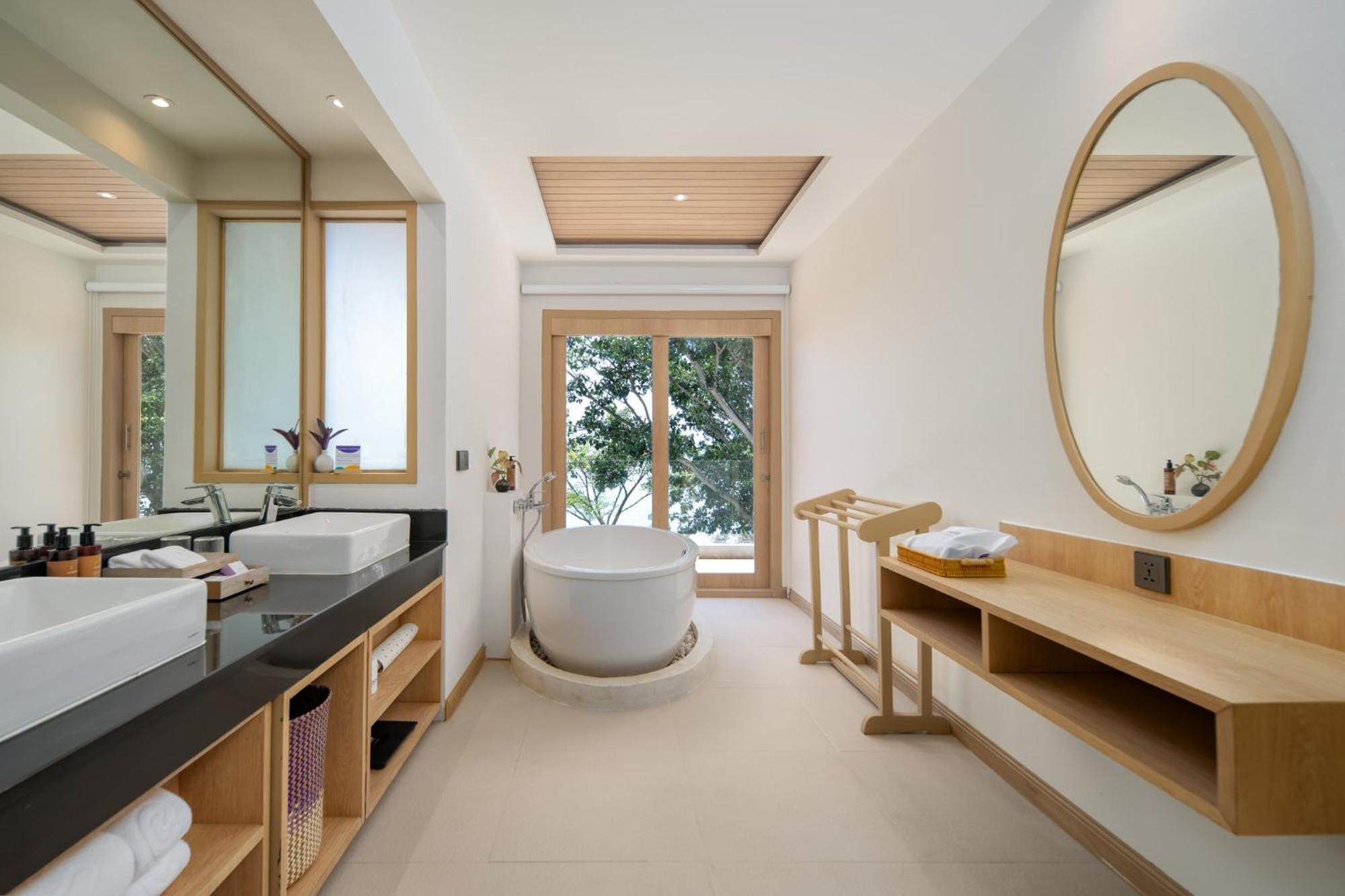 Hotel Centara Island 4*