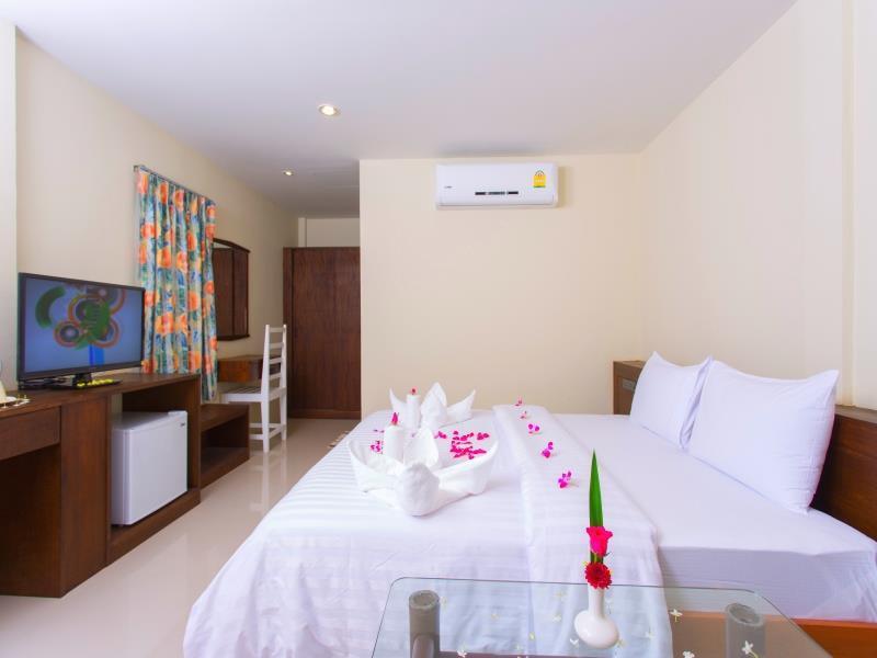 Suksompong Khao Lak
