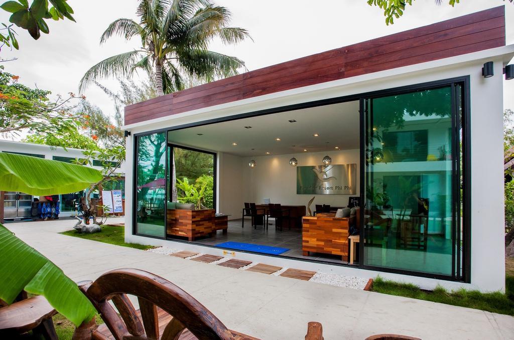 Paradise 3*