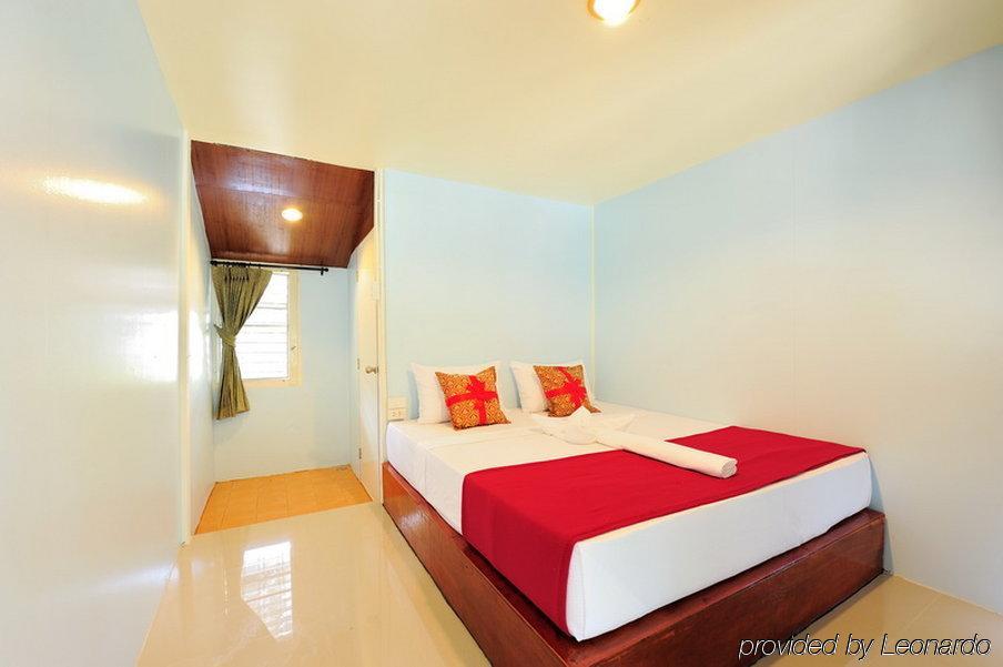 Phuphaya Seaview - Adult Only 3*