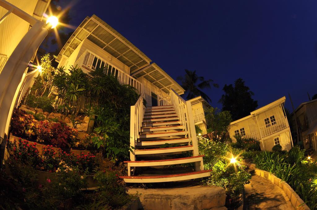 Lodge Uphill