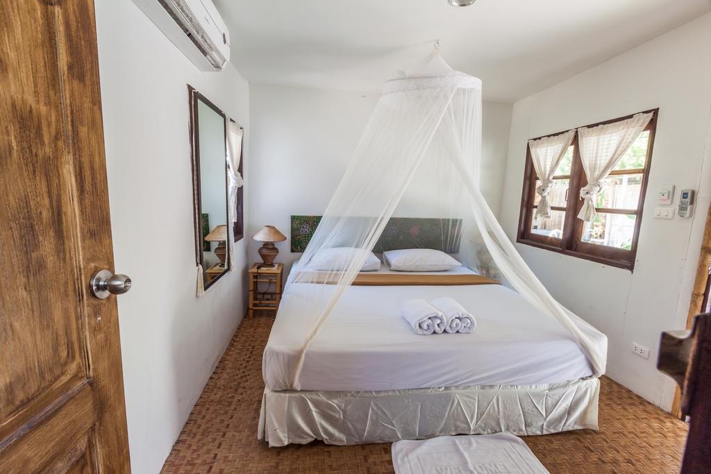 Charlie Hut Bungalow Ko Phi Phi