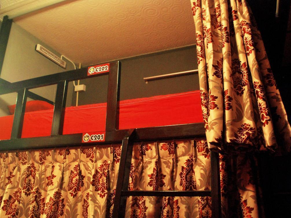Hostel Let It Bee Econo