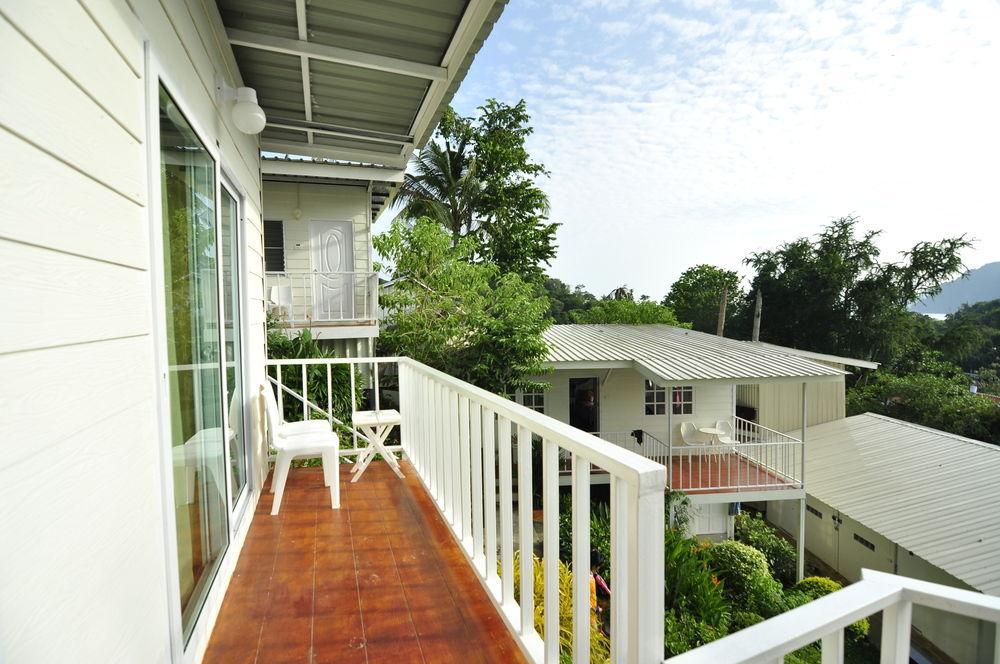Lodge Uphill *