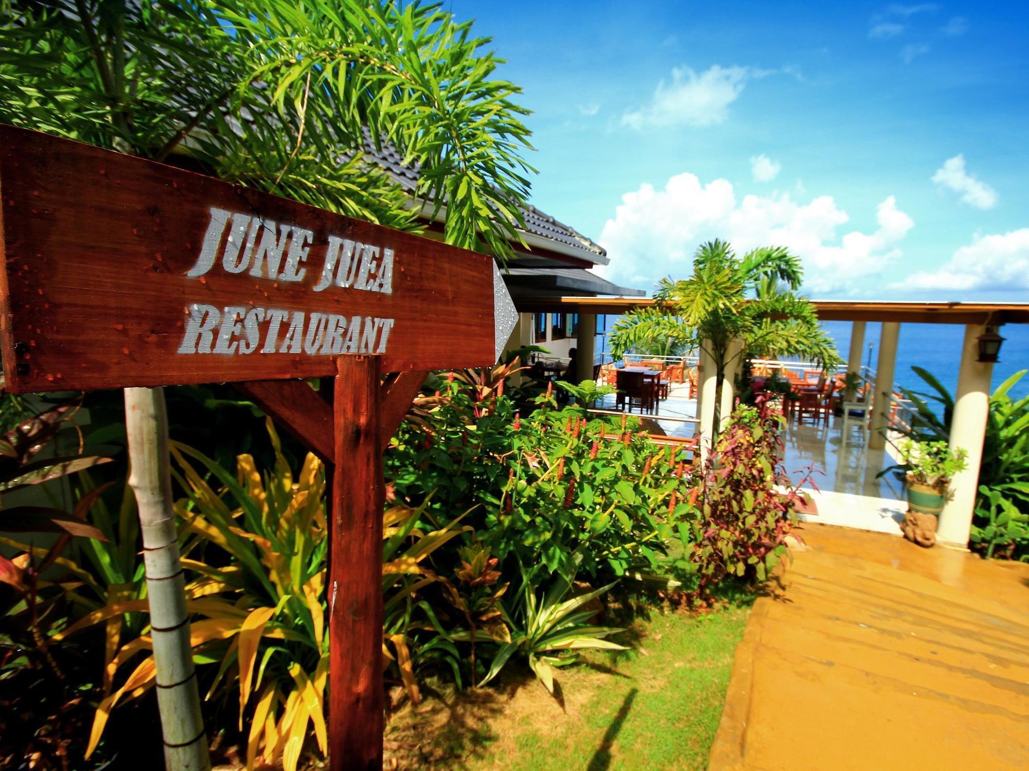 Pinnacle Resort