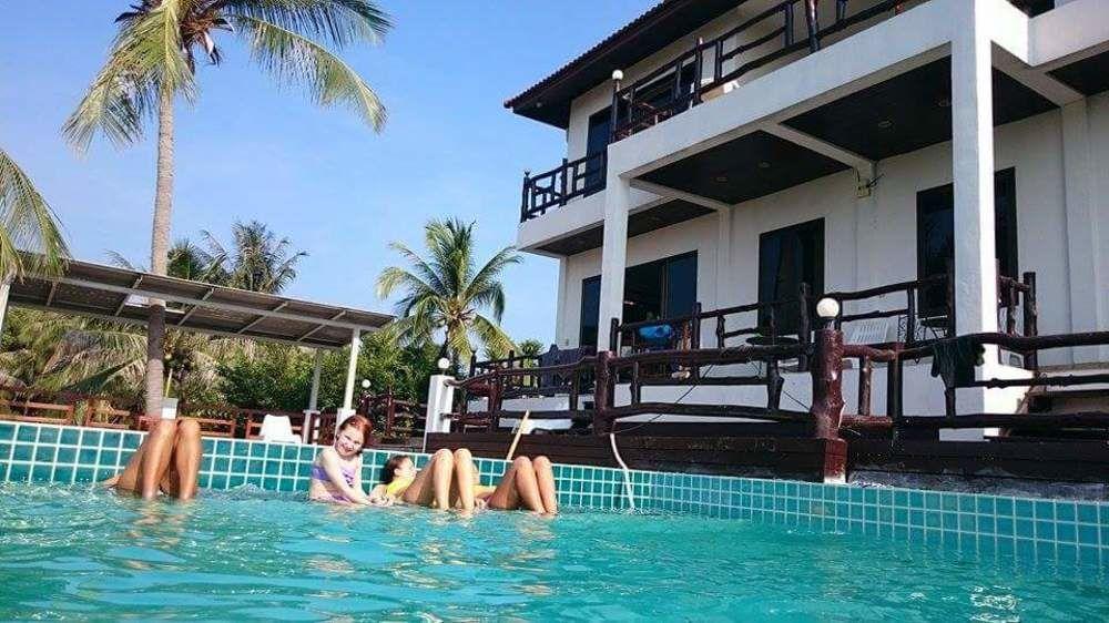 Seaview Garden Apartment *