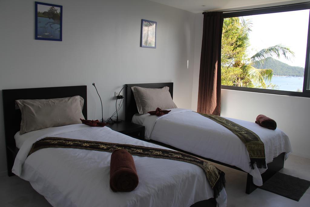 Anankhira * Koh Tao