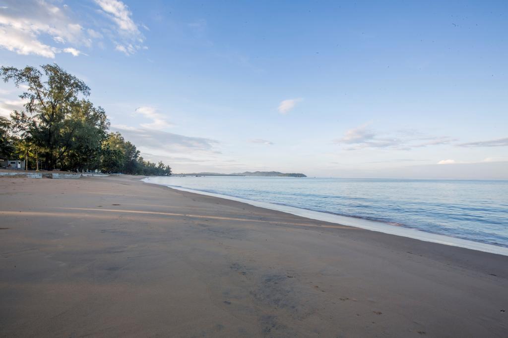 The Anda Mani Khaolak Beachfront Resort