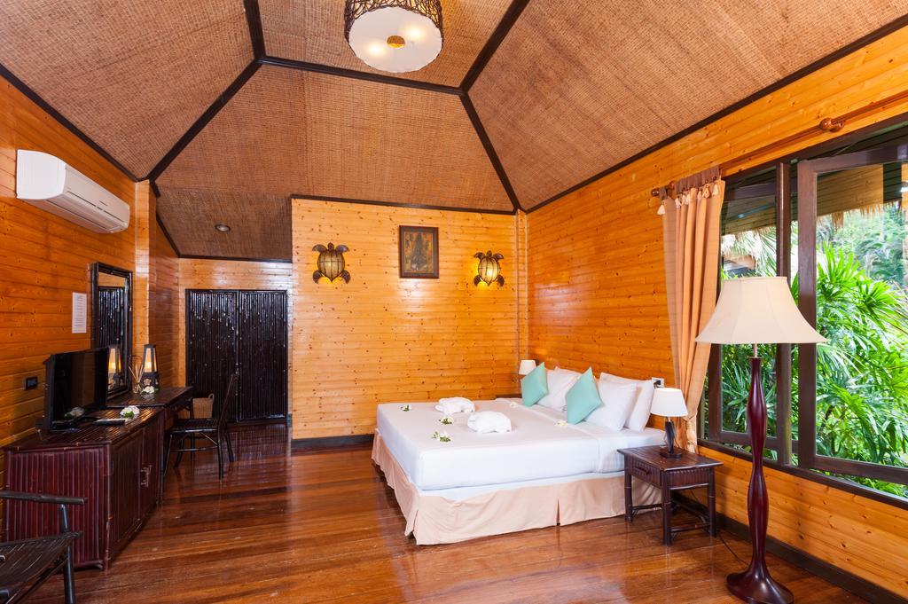 Resort Palm Leaf Koh Tao