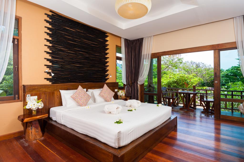 Resort Palm Leaf Koh Tao